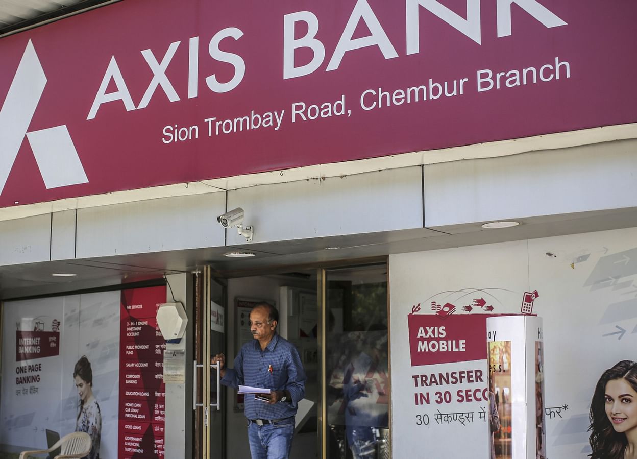 axis bank to hire